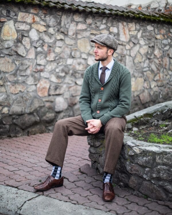 Merino wool men's cardigan paperboy cap